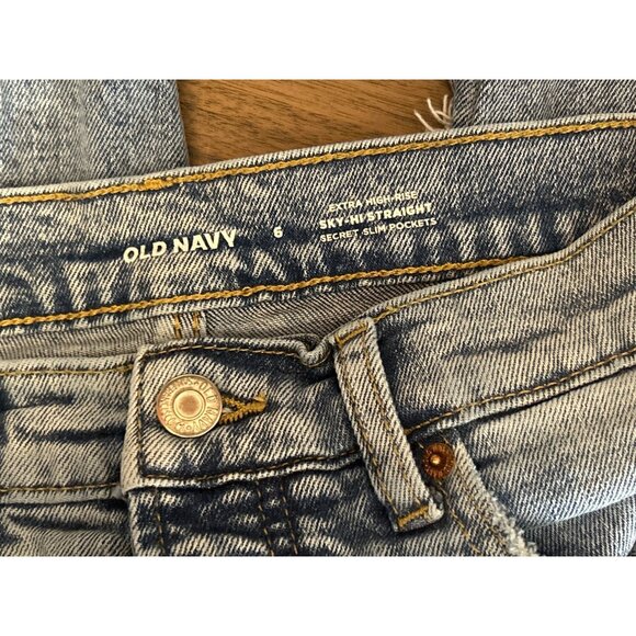 Old Navy Womens Super High Rise Distressed Straight Leg Jeans Size 6 Medium Wash - Picture 3 of 4